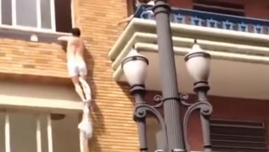 Marido traído flagra mulher e amante foge pela janela 8