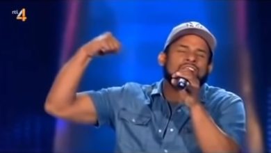 A reencarnação de Bob Marly em uma apresentação no The Voice 5