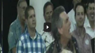 Jim Carrey é encontrado em uma festa do futuro chapado 2