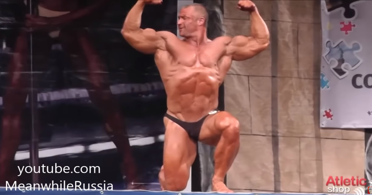 Em um concurso de fisiculturismo na Rússia