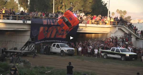 Épica manobra de 360 graus com um carro de rally 2