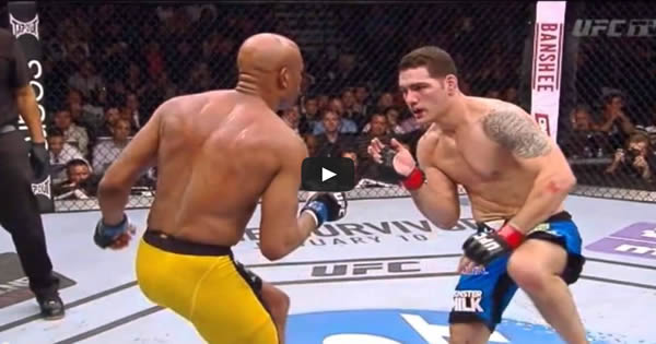 Vídeo do Anderson Silva quebrando a perna contra Chris Weidman no UFC 4