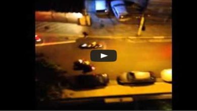 Vídeo de um policial militar atropelando garota na calçada 5