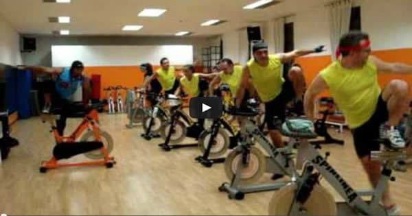 Uma aula de spinning, mais incrível que você vai ver esse ano. 4