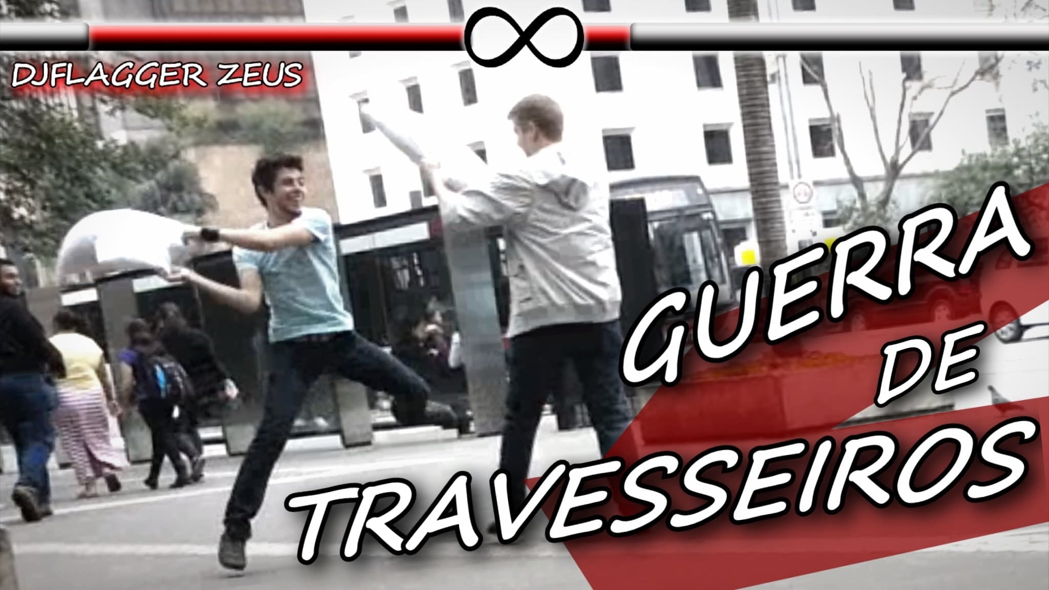 Guerra de Travesseiros (Pillow Fight Prank)