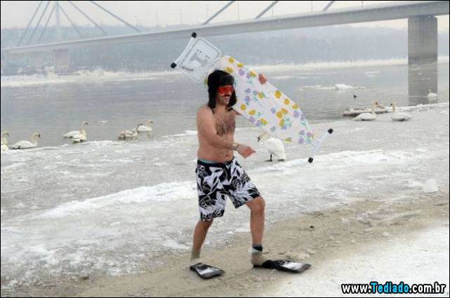 pessoas-estranhas-nas-redes-sociais-02