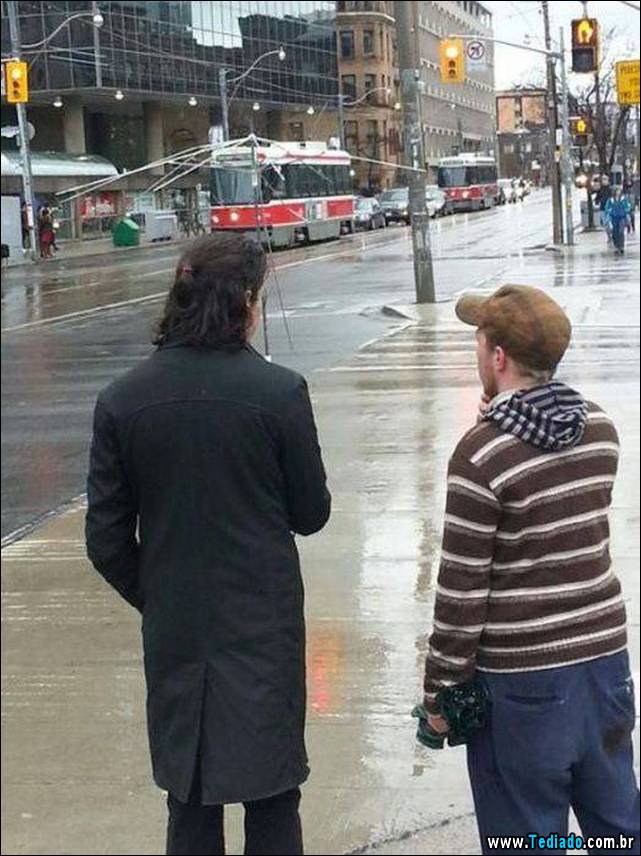 pessoas-estranhas-nas-redes-sociais-36