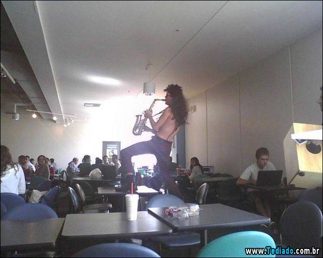 pessoas-estranhas-nas-redes-sociais-37