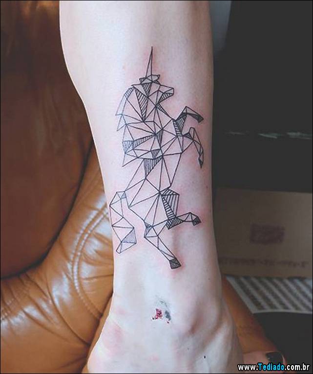 fabulosos-tatuagens-de-unicornio-09