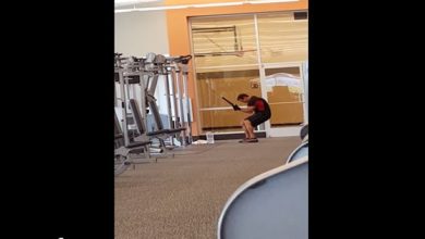 Um exercício diferente na academia 10