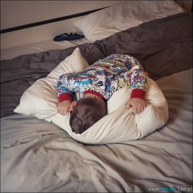 crianca-mestre-brincadeira-esconde-23