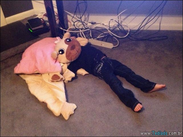 crianca-mestre-brincadeira-esconde-28