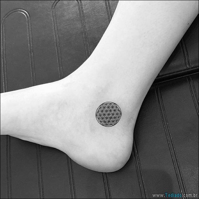 ideias-tatuagens-no-pe-16