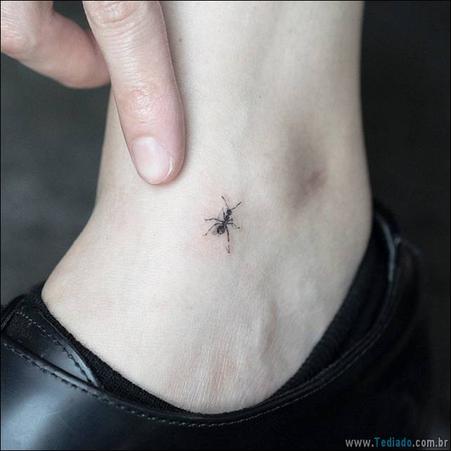 ideias-tatuagens-no-pe-20