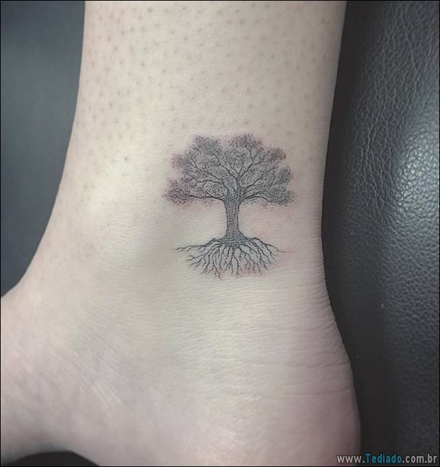 ideias-tatuagens-no-pe-25