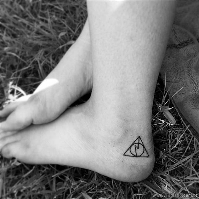 ideias-tatuagens-no-pe-33