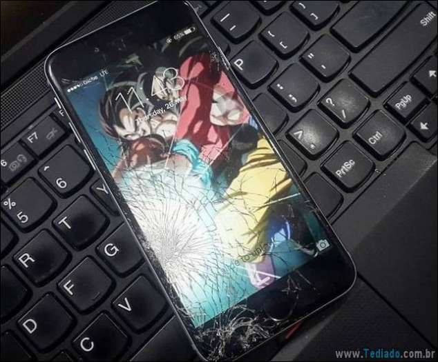 maneiras-criativas-para-consertar-tela-celular-19