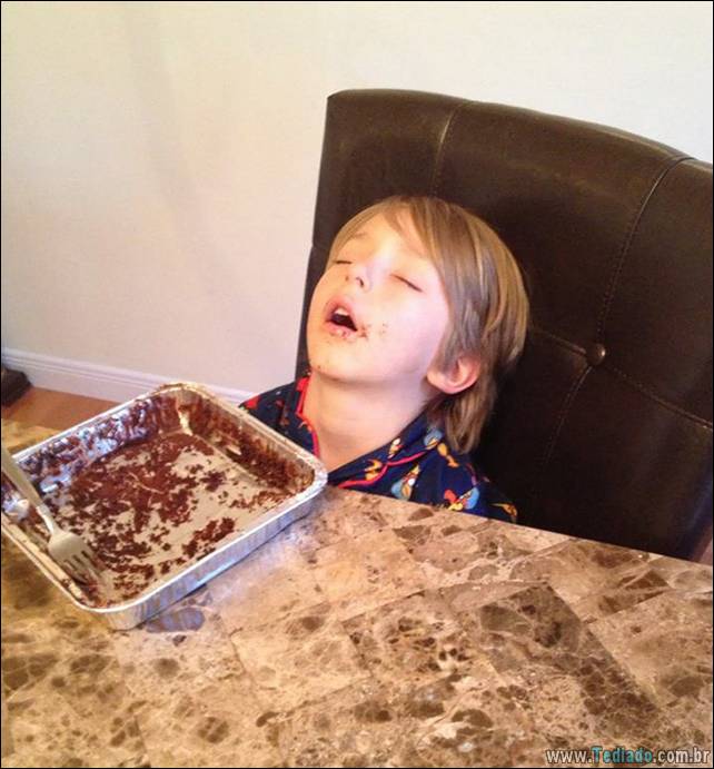 fotos-dirvertidas-criancas-dormir-lugar-01