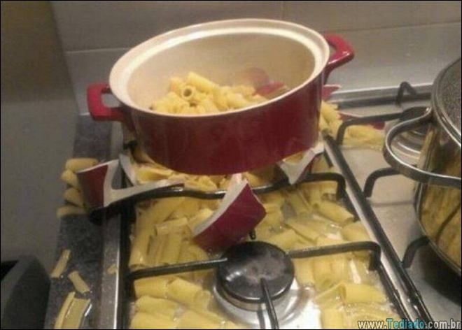 os-piores-momentos-na-cozinha-12