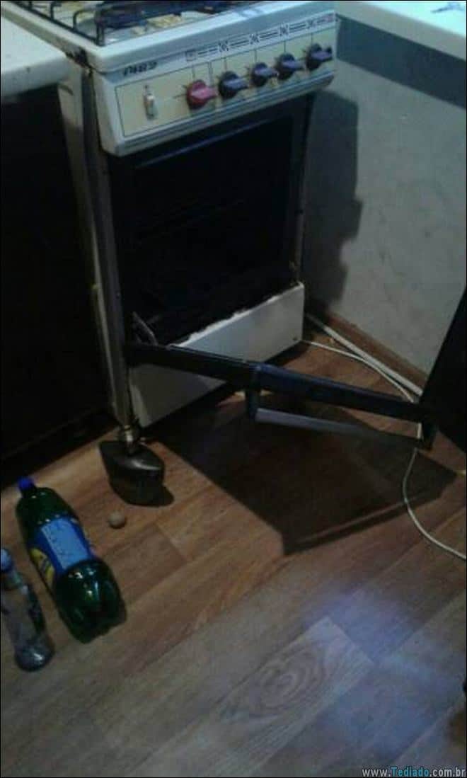 os-piores-momentos-na-cozinha-17