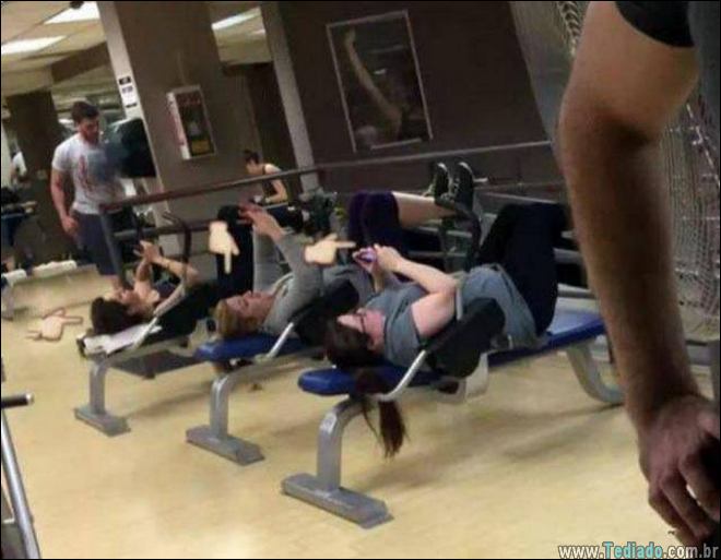 24 Pessoas praticando esportes e divertindo 6