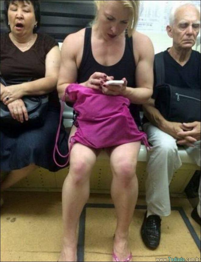 24 Pessoas praticando esportes e divertindo 16