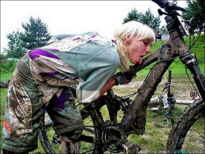 24 Pessoas praticando esportes e divertindo 23