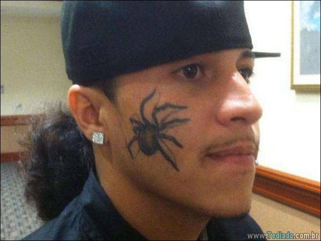 24 Tatuagens feias e estranhas já feitas 19
