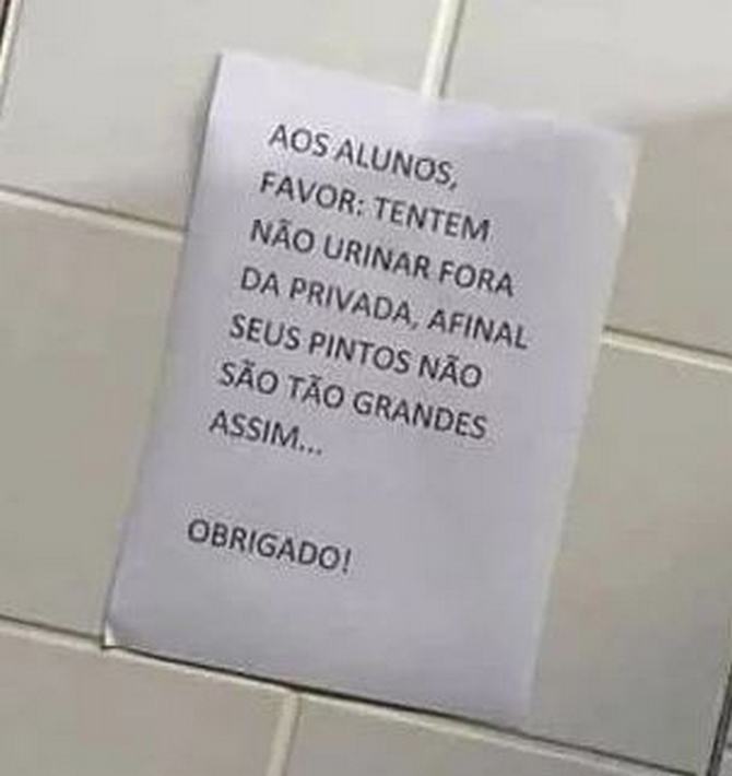 18 avisos engraçados que você só encontra nos banheiros brasileiros 8