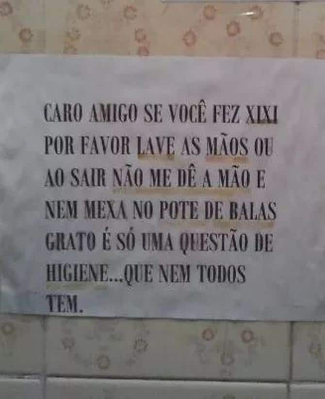 18 avisos engraçados que você só encontra nos banheiros brasileiros 18