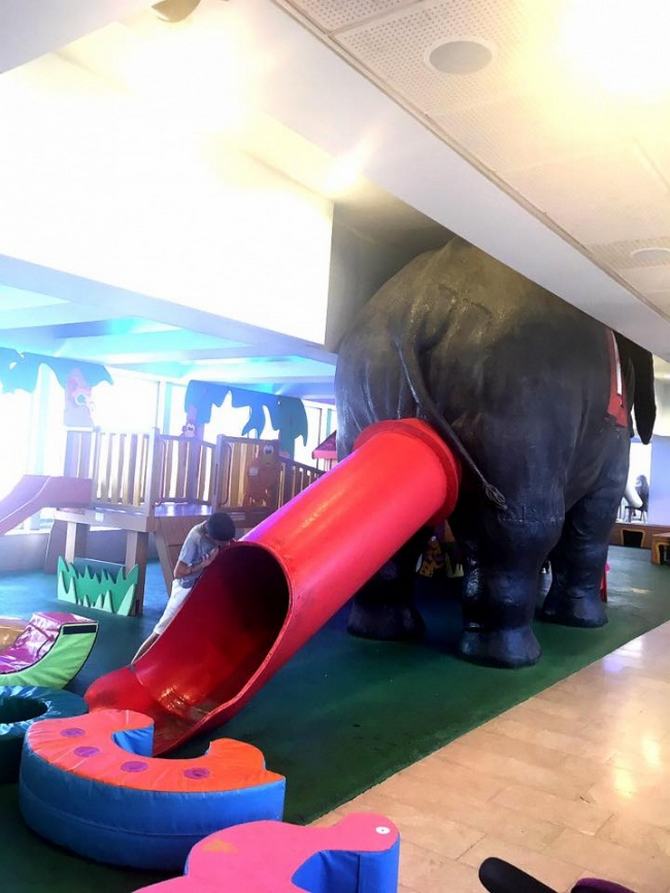 18 playgrounds mais estranho que você pode encontrar 15