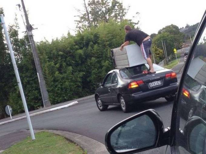 Homens fazendo coisas estranhas e malucas (32 fotos) 15
