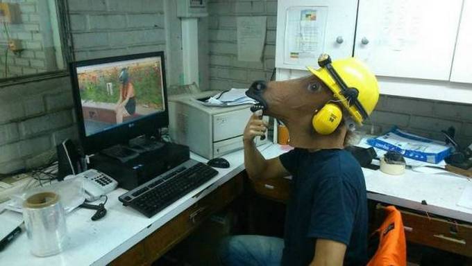 Homens fazendo coisas estranhas e malucas (32 fotos) 16