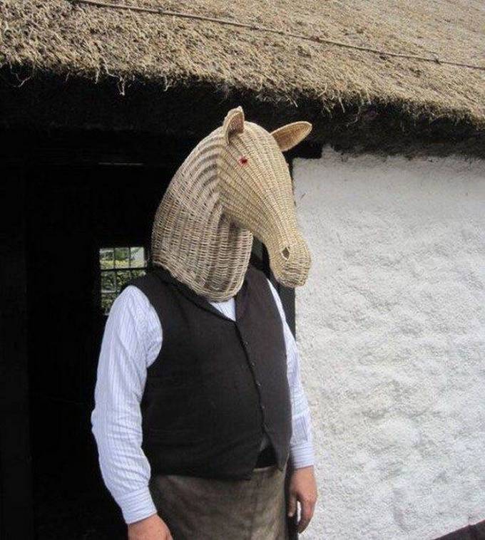 Homens fazendo coisas estranhas e malucas (32 fotos) 24