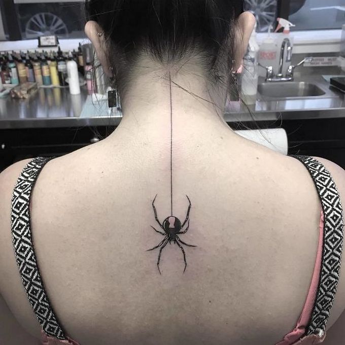 33 inspirações de tatuagem para fazer na coluna 18