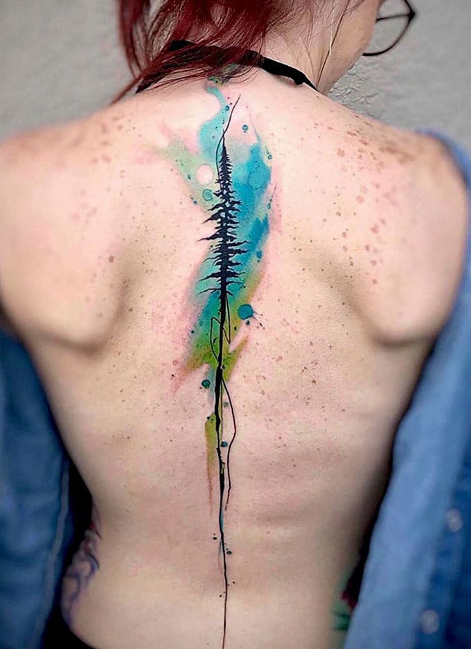 33 inspirações de tatuagem para fazer na coluna 29