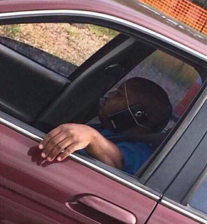 34 pessoas que foram pegas vivendo em 3018 porém ainda em 2018 6