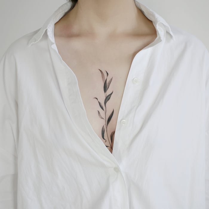 24 pequenas tatuagens que destacam a feminilidade melhor do que um vestido preto 8