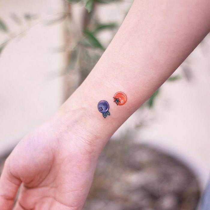 24 pequenas tatuagens que destacam a feminilidade melhor do que um vestido preto 22