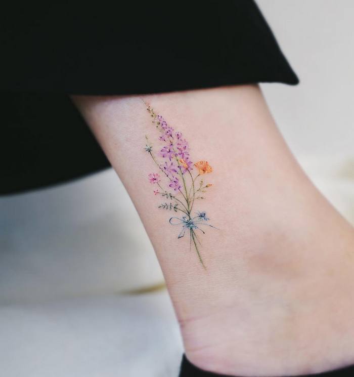 24 pequenas tatuagens que destacam a feminilidade melhor do que um vestido preto 24