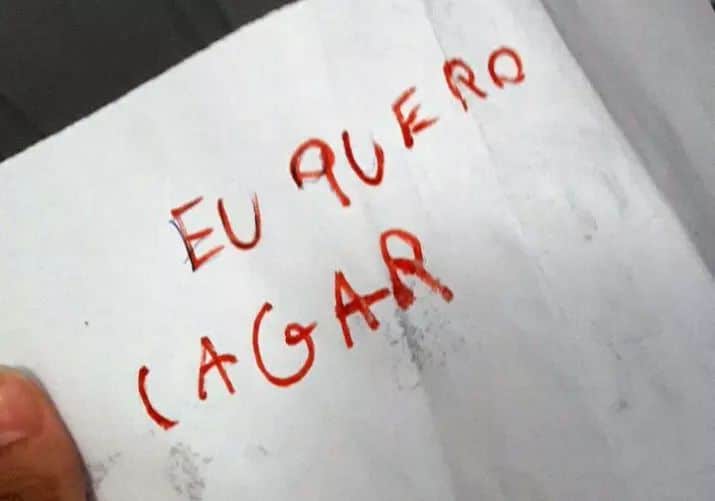 20 pequenos bilhetes que vão te dar vontade de ter filhos - pequenos bilhetes Bilhete passado por baixo da porta do banheiro