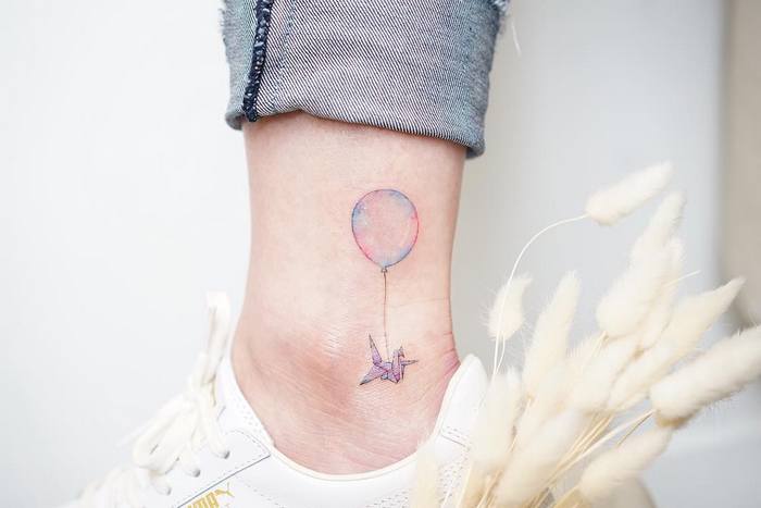 33 tatuagens pequenas que é difícil de parar de olhar 13