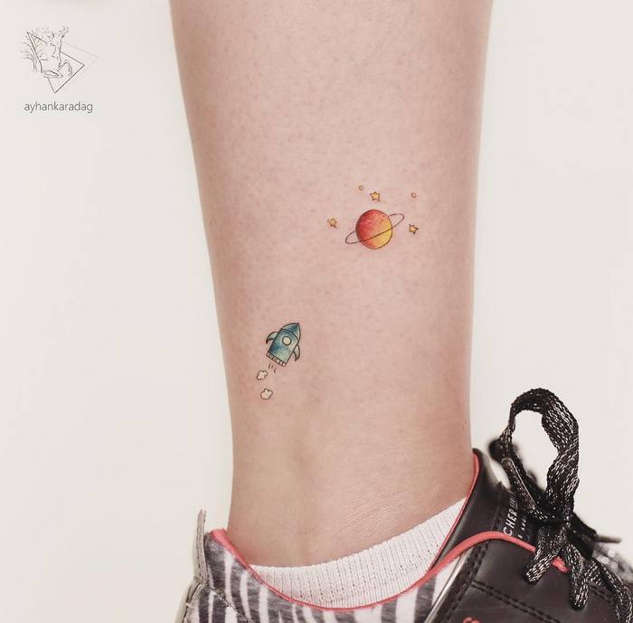 33 tatuagens pequenas que é difícil de parar de olhar 21