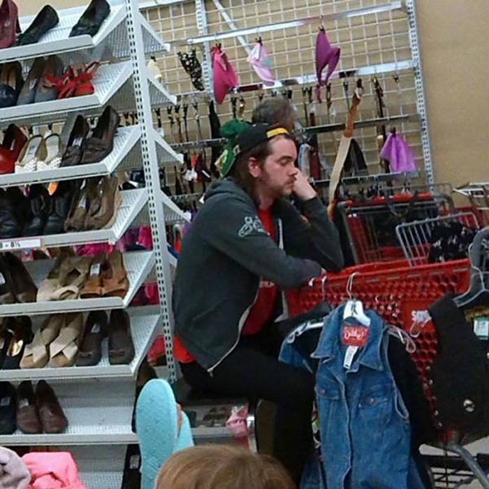 31 homens que conhecem a dor das compras 20