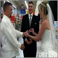 20 coisas que você só vê em lugares abertos 24 horas no dia