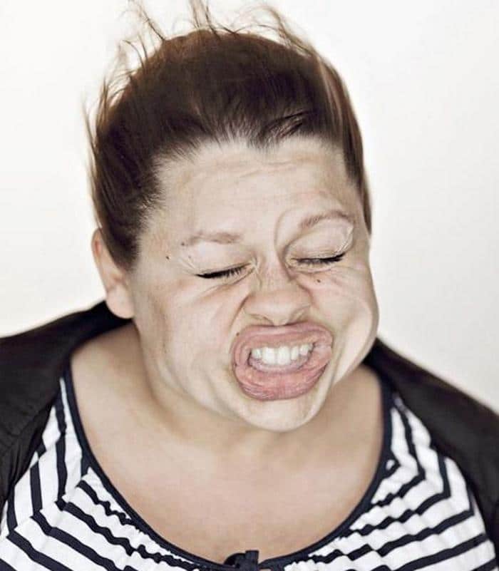 25 fotos hilárias de pessoas sendo sopradas pelo vento 13