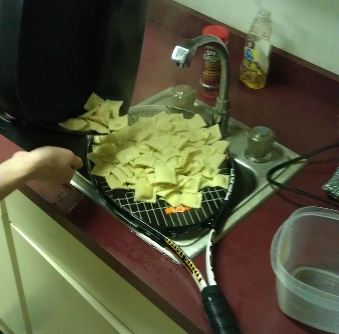 17 pessoas que realmente precisam ficar fora da cozinha 13