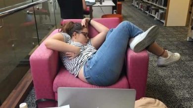 17 pessoas que dorme em posições estranhas 28