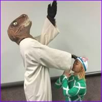 20 pessoas em situações bizarras que não estão nada certas