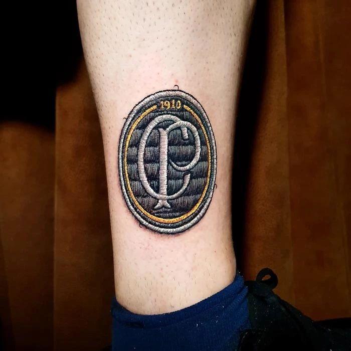 46 tatuagens de bordados que estão se popularizando no Brasil 39